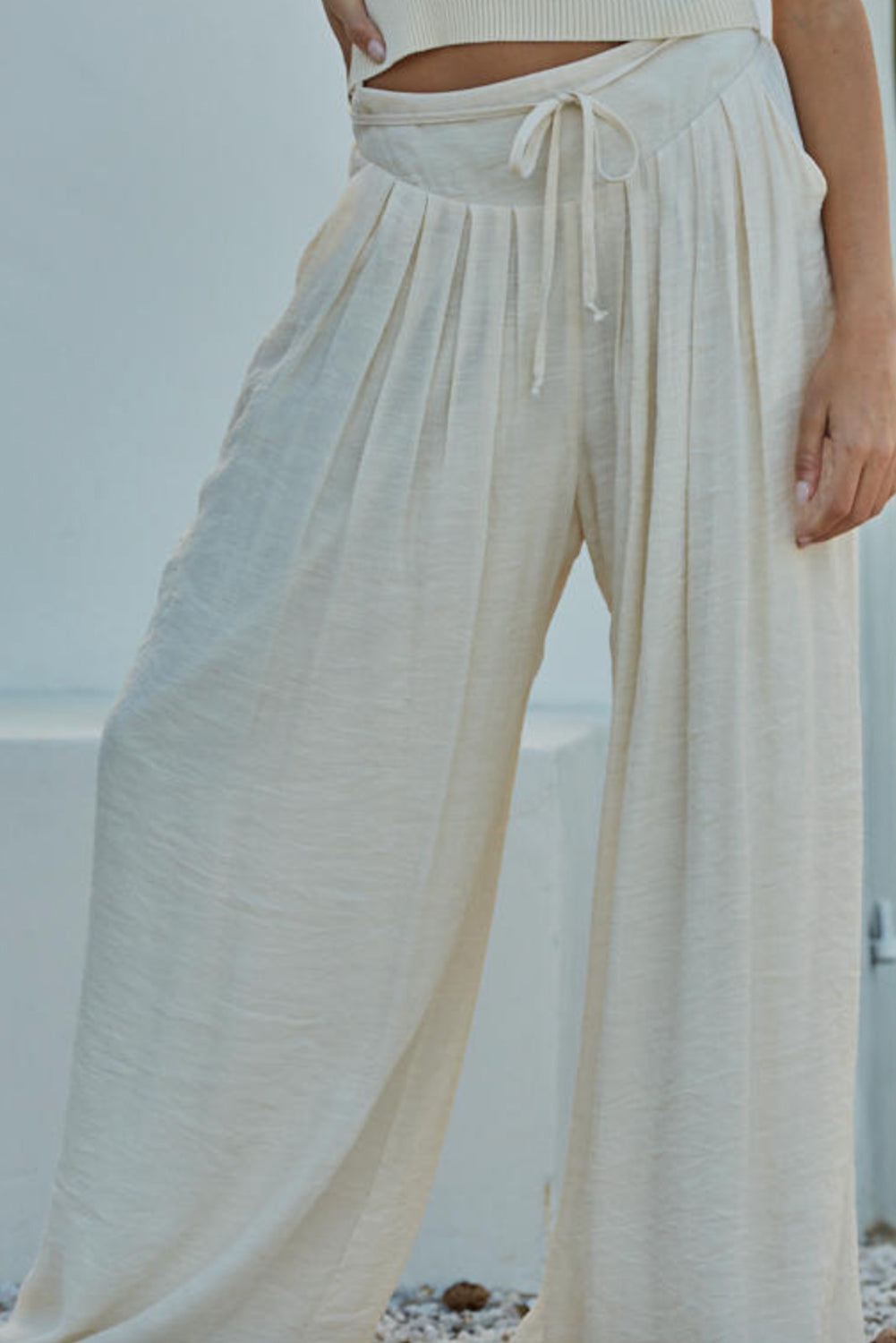 women's White Casual Tie Waist Pleated Wide Leg Pants