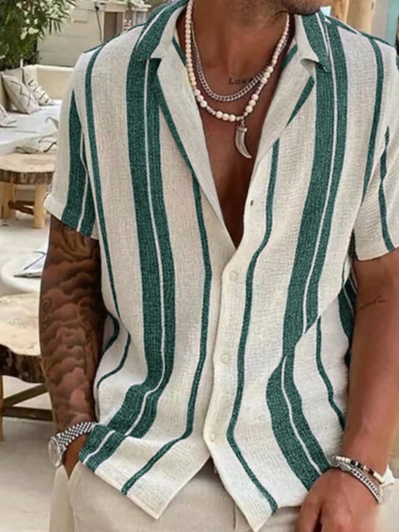 Men's Striped Button-Down Short Sleeve Shirt