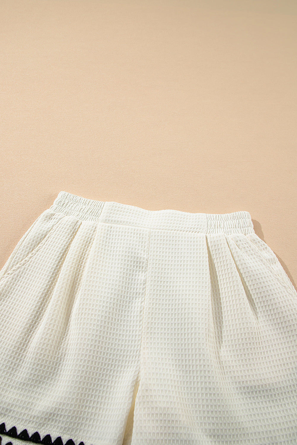 women's White Waffle Texture Contrast Ricrac Hemline Casual Shorts